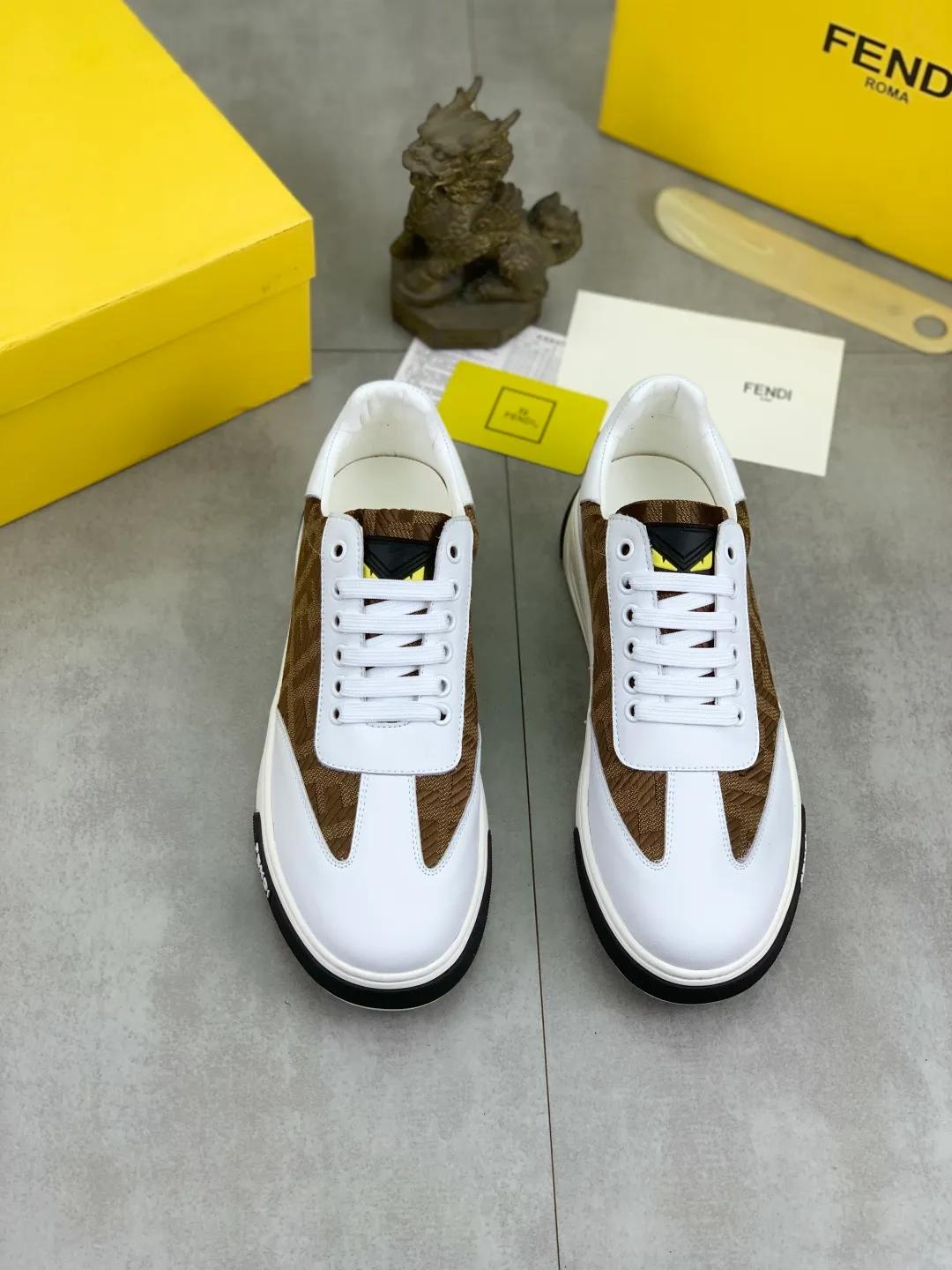 ​Men's shoes 💰P420 💰[New style] little monster 🆘 New style at FENDI counter 🕶️🕶️Simple routing effect, showing an elegant and cool driving shoe 🎬Using imported calfskin + first-layer pigskin lining🐂Excellent material🎬Detailed workmanship 🤗Comfortable foot feel➰➰. ​Pair it with any outfit to show your taste and temperament, low-key luxury ♻️Design ​simple and elegant ​noble and fashionable 🍃​Very loved and favored by trendy men 💓❤️size: 38-44 4️⃣colors available